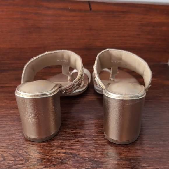 Fizzy Goblet Size 5 Gold Struck Kolha Block Heels Limited Edition. New In Box. - Picture 3 of 5